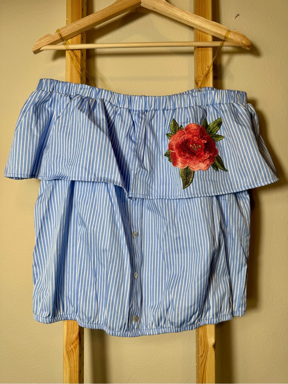 Haute Project LA Off The Shoulder Blue Striped Rose Embroidered Blouse Size XL